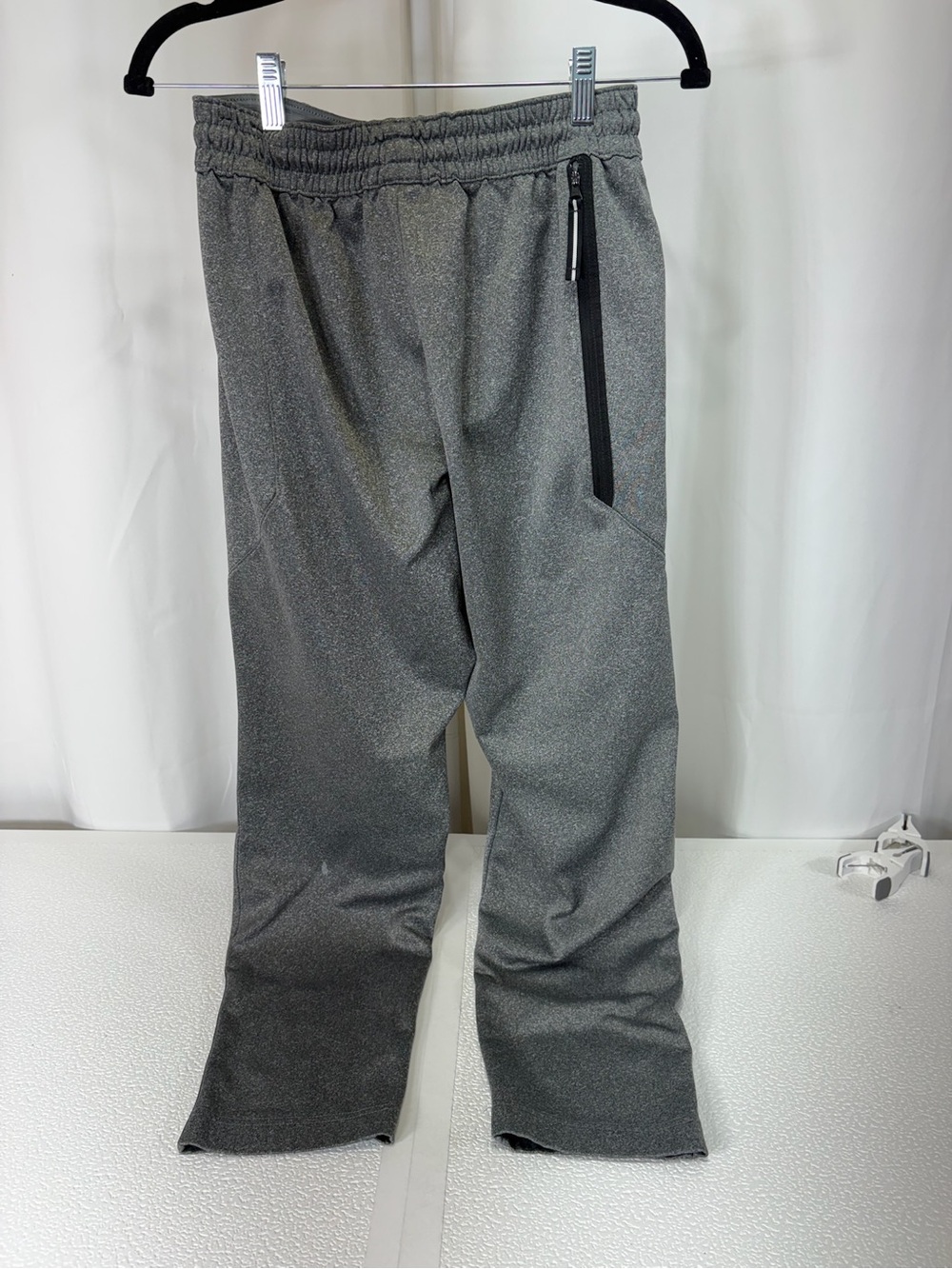 Nike Men’s Gray Heather Jogger Pants with Black Swoosh 3626 - Picture 2 of 10
